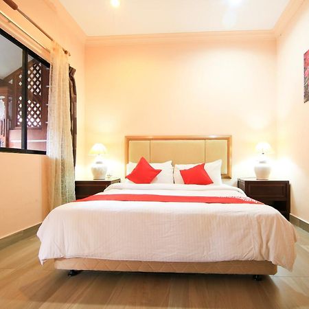 OYO 44084 Ombak Inn Chalet Kampung Teluk Nipah Eksteriør bilde