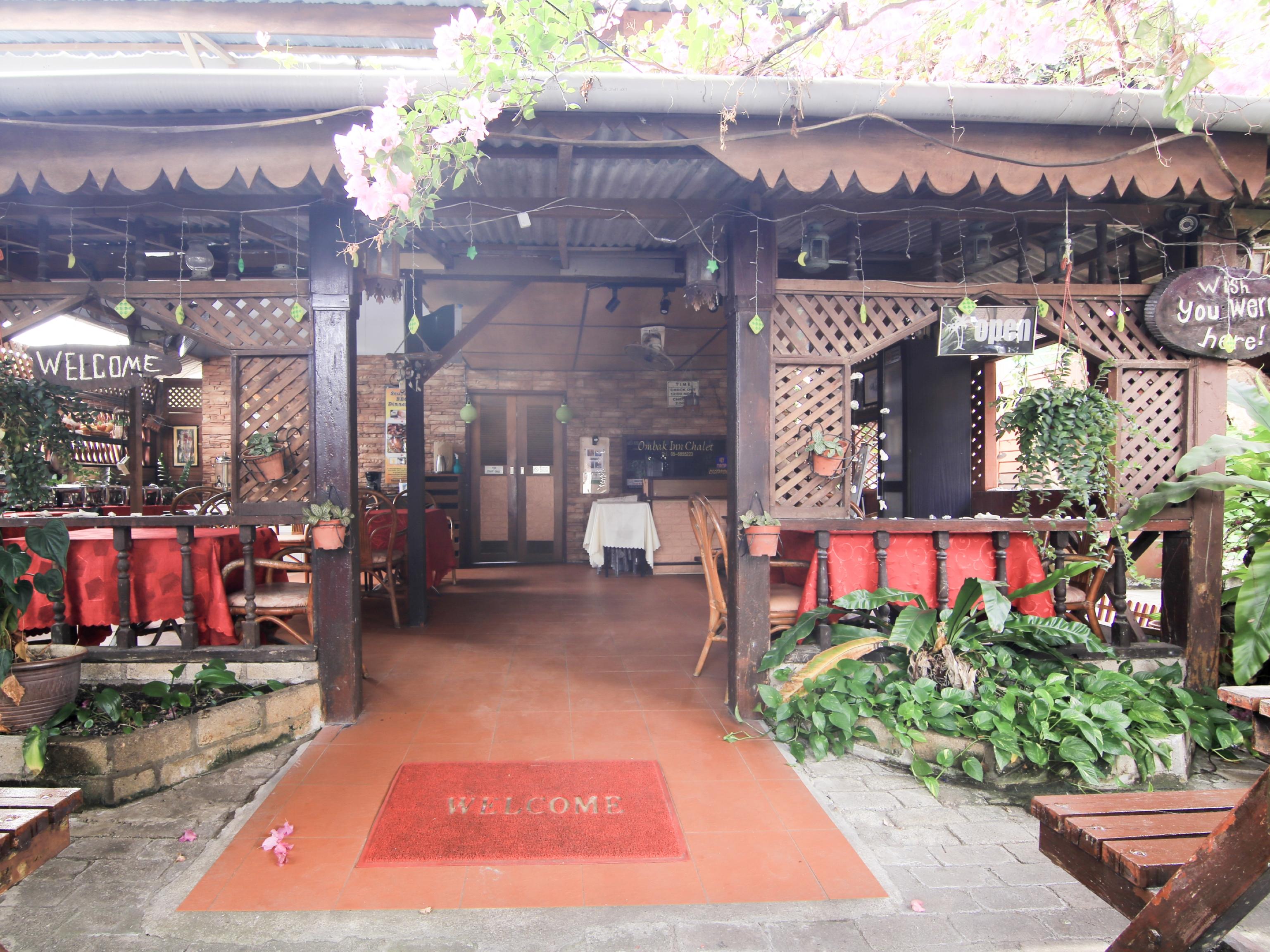 OYO 44084 Ombak Inn Chalet Kampung Teluk Nipah Eksteriør bilde