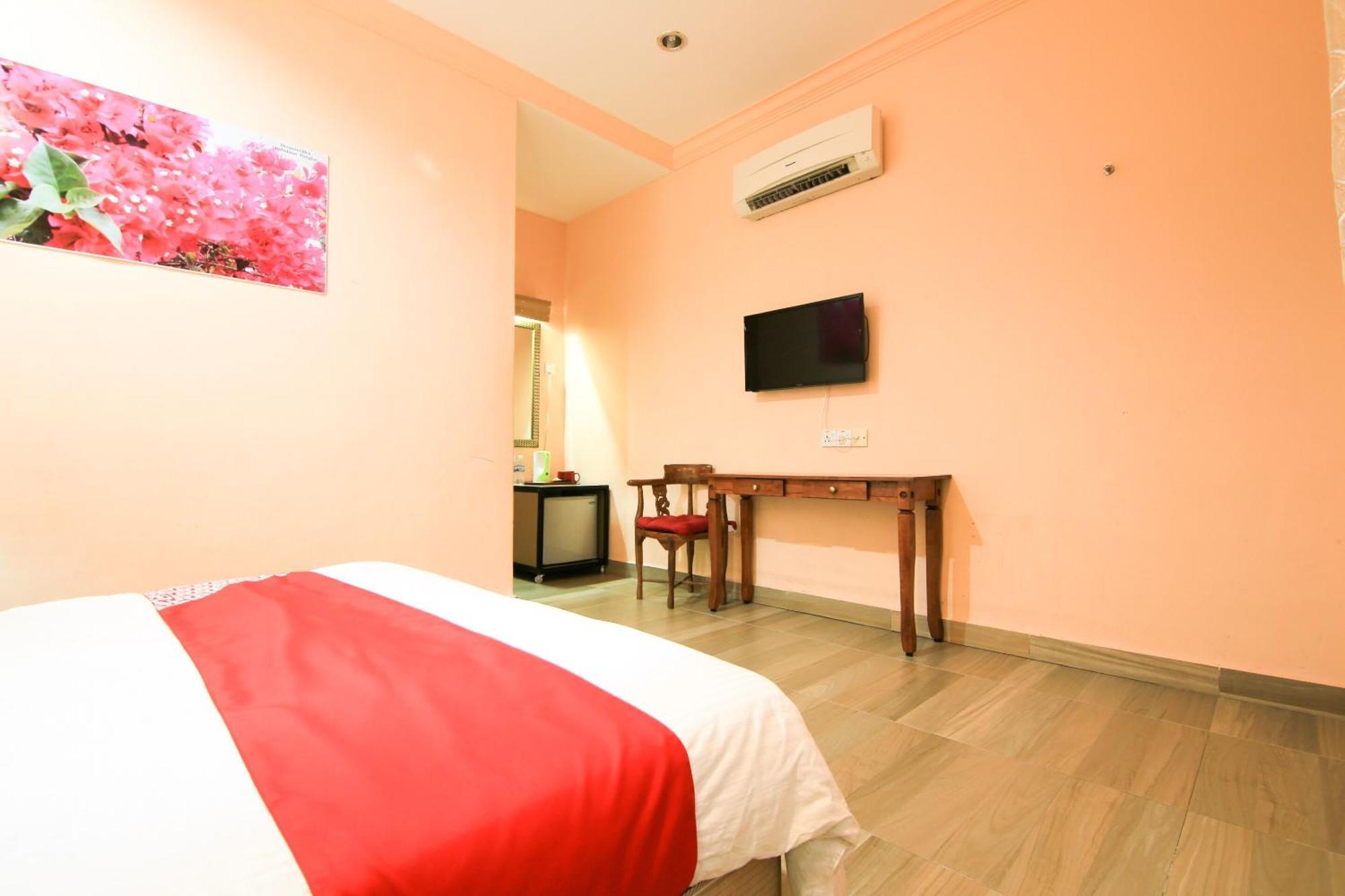 OYO 44084 Ombak Inn Chalet Kampung Teluk Nipah Eksteriør bilde