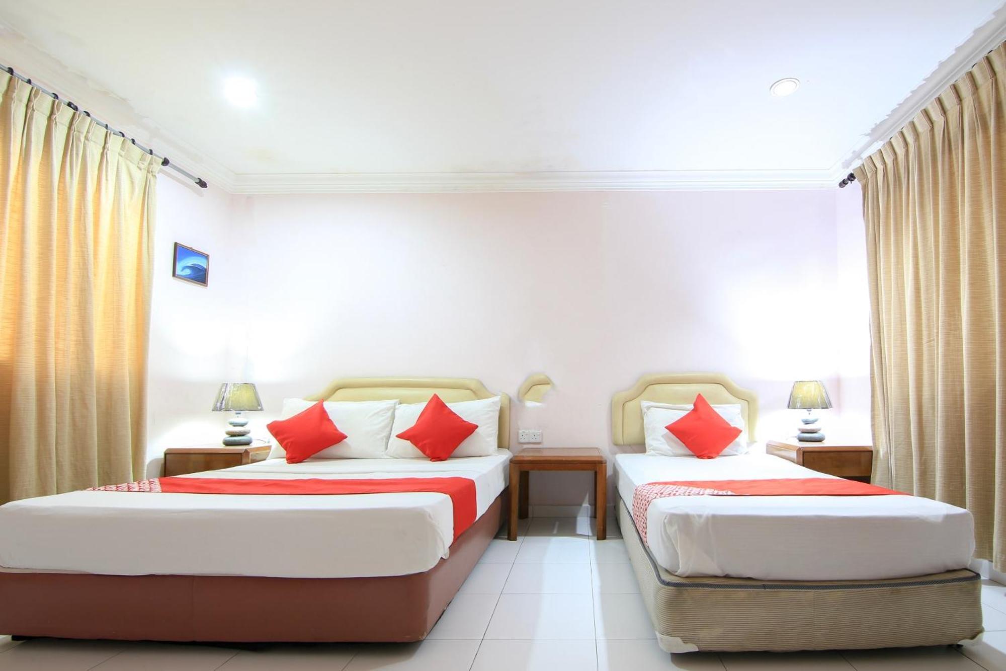 OYO 44084 Ombak Inn Chalet Kampung Teluk Nipah Eksteriør bilde