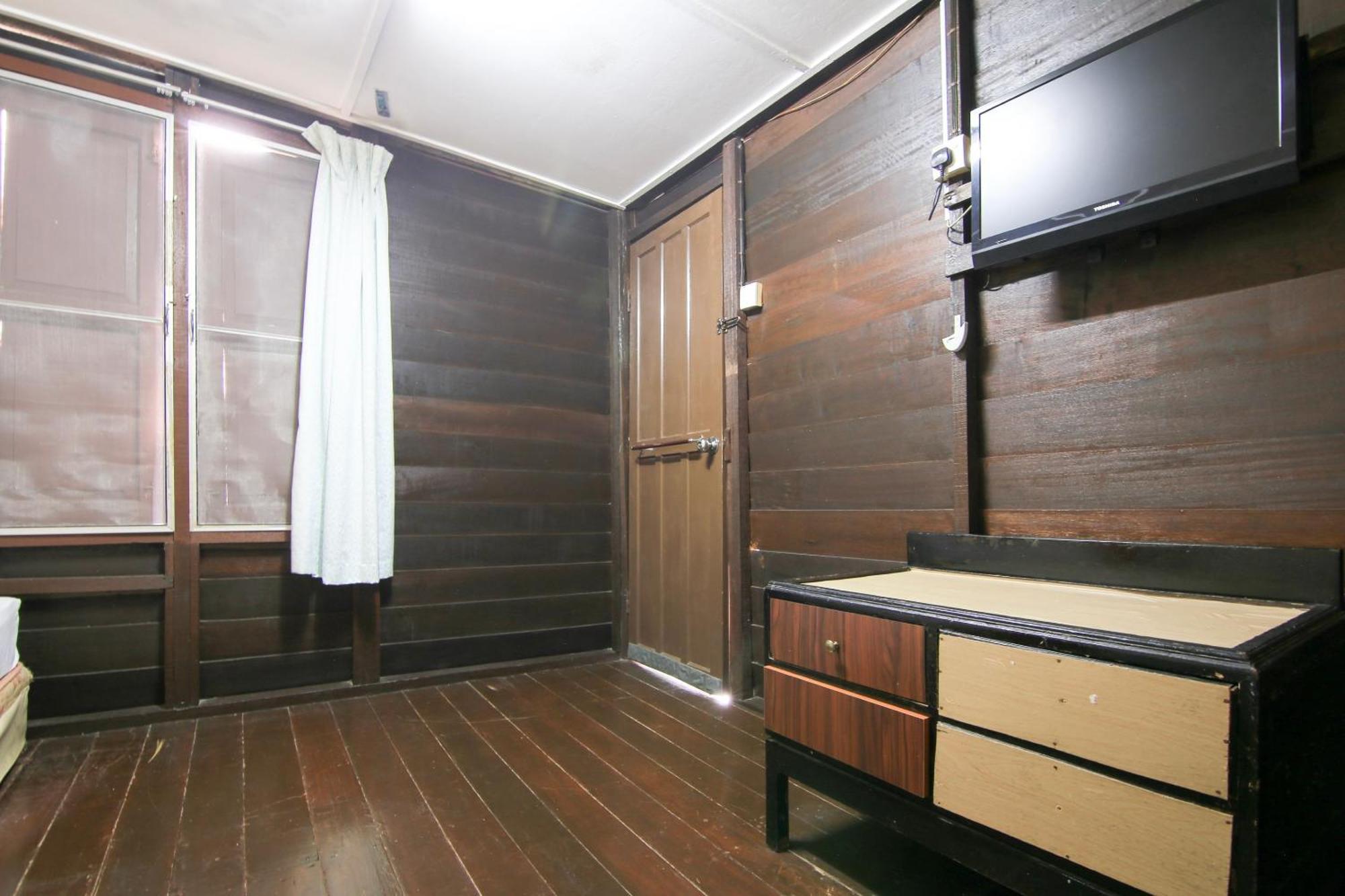 OYO 44084 Ombak Inn Chalet Kampung Teluk Nipah Eksteriør bilde
