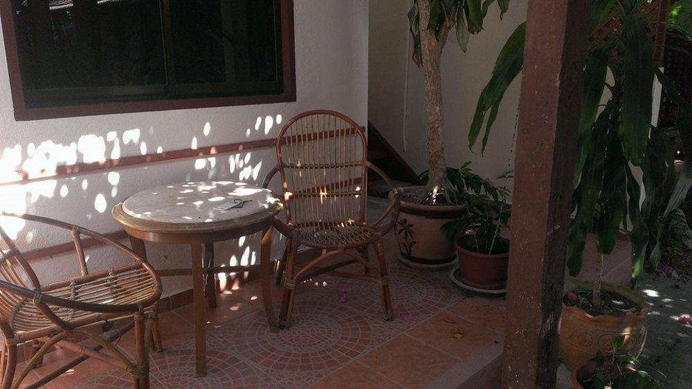 OYO 44084 Ombak Inn Chalet Kampung Teluk Nipah Eksteriør bilde