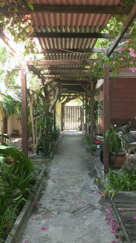 OYO 44084 Ombak Inn Chalet Kampung Teluk Nipah Eksteriør bilde